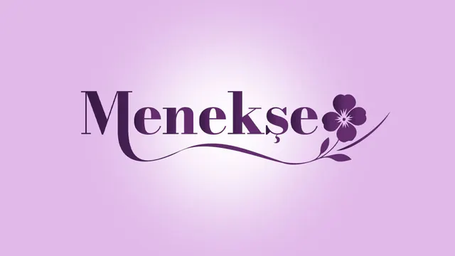 Menekşe dizisinin resmî tanıtım görselinde, dizi adını öne çıkaran mor çiçeklerle süslenmiş logo yer alıyor.